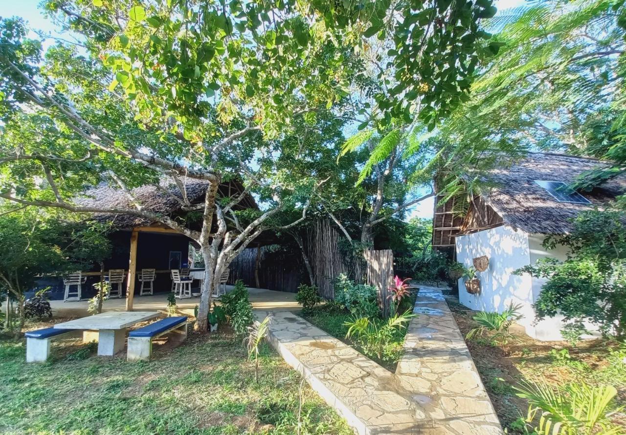 Watamu Beach Cottages B&B Buitenkant foto