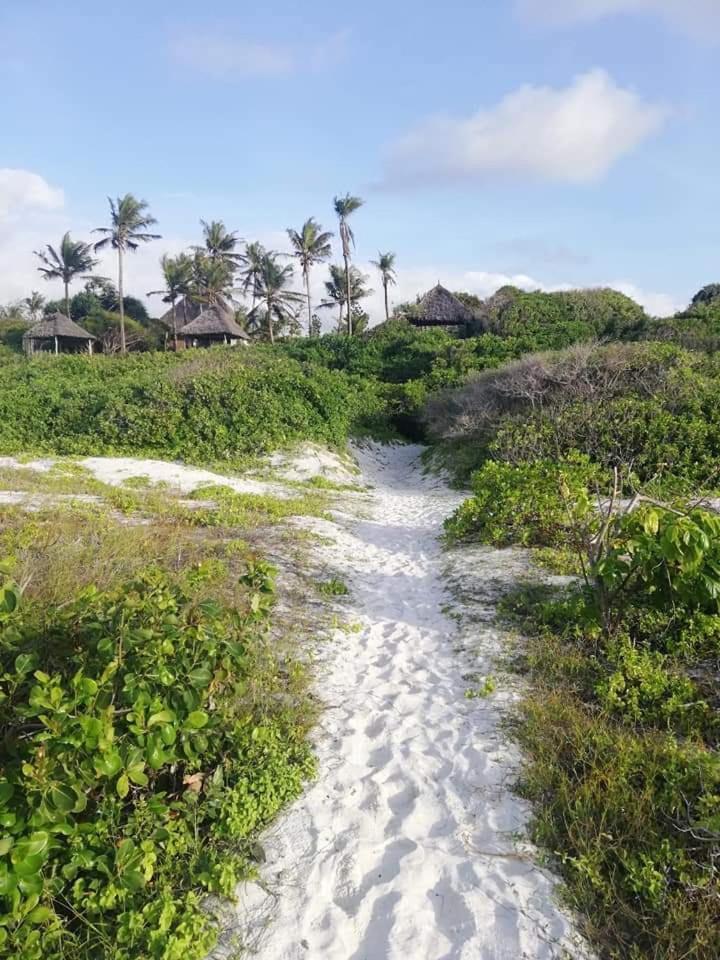 Watamu Beach Cottages B&B Buitenkant foto